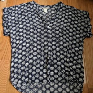 H&M Navy Blue and White Flower Patterned Blouse